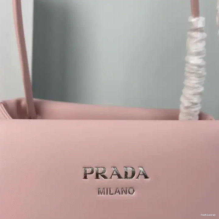 Fashionrepsfam ru 2209YZ0058 Prada Bag 0527